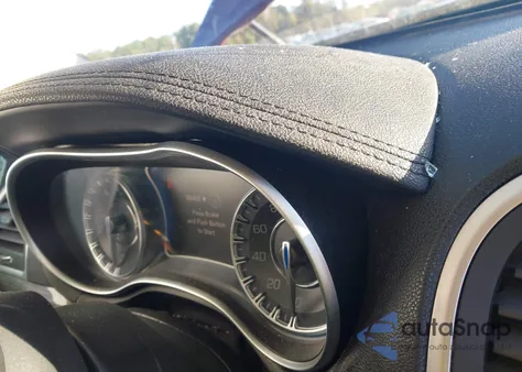 2022 Chrysler 300 Touring z USA, uszkodzony, nr VIN 2C3CCAAG5NH134189